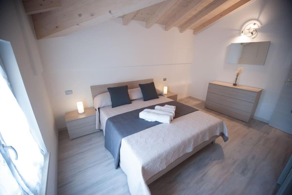 Casa Gemma - Big Family House With Free Parking Appartement San Giovanni Lupatoto Buitenkant foto