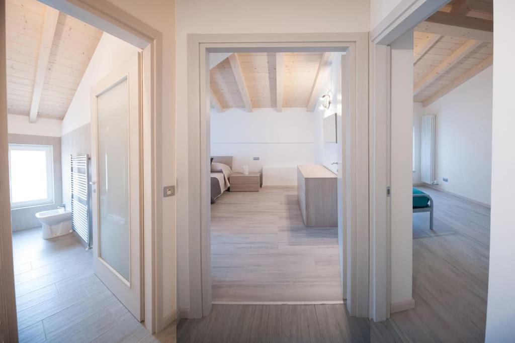Casa Gemma - Big Family House With Free Parking Appartement San Giovanni Lupatoto Buitenkant foto